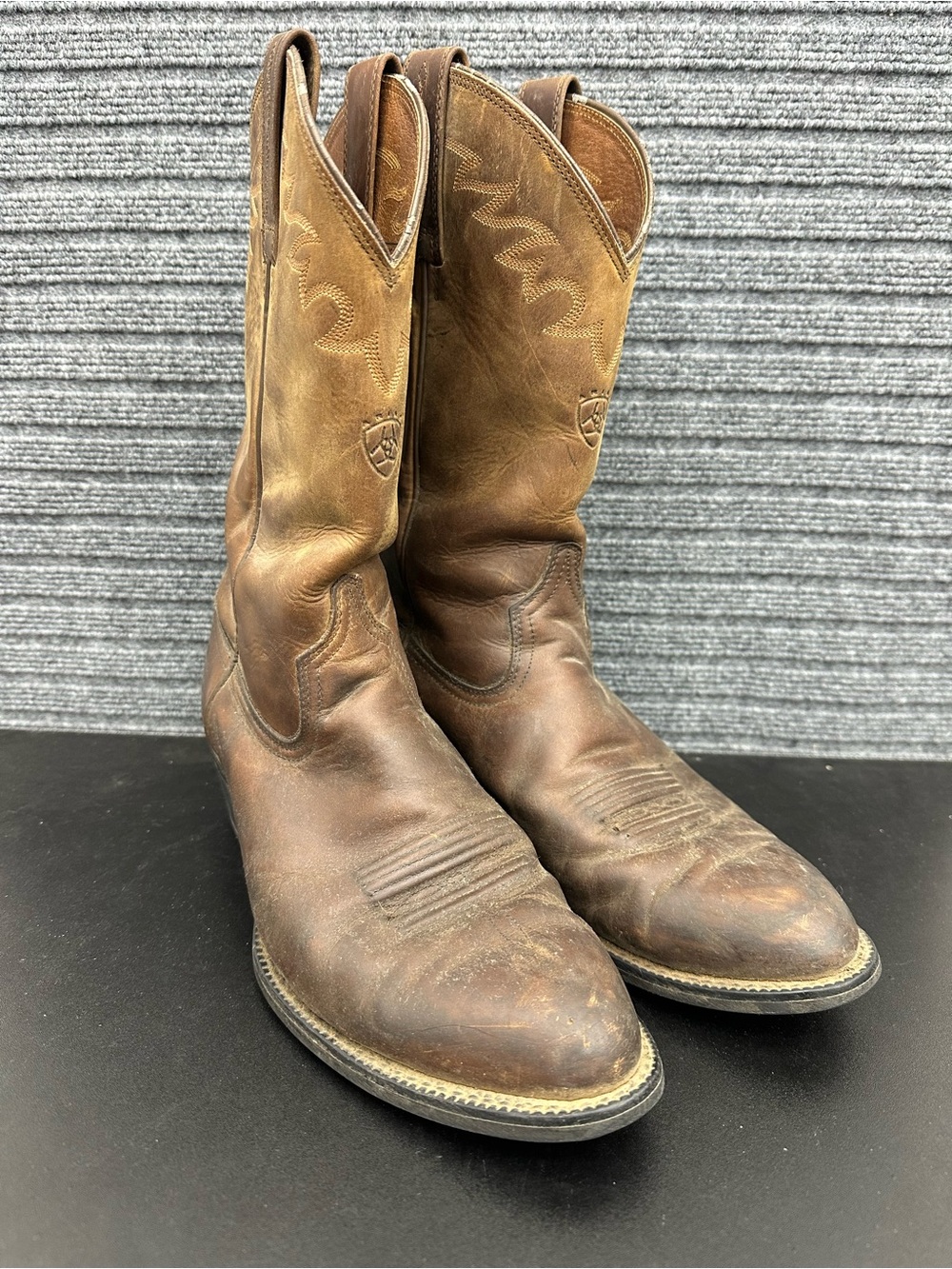 Ariat Round Toe Boots US 10D
